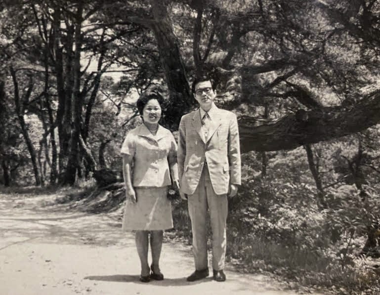 Korean, immigrant, care, help, community, nurse, Chicago, Albany Park, center